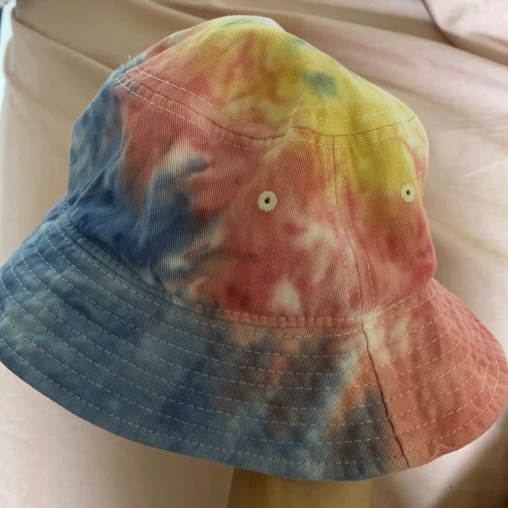 tie dye bucket hat